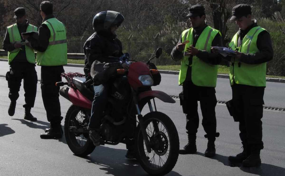 MDP control policia moto La Controversia de los Limitadores de Velocidad en Motos: ¿Seguridad o Restricción Innecesaria?