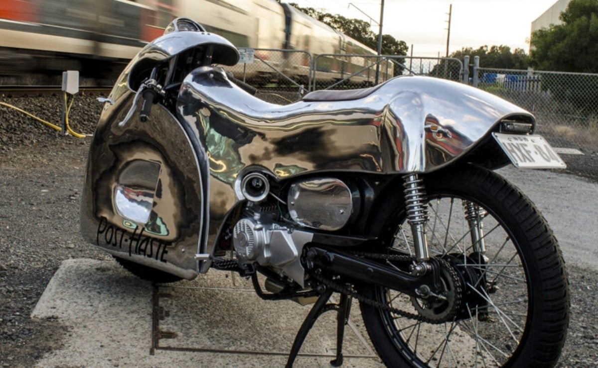 La revolución cultural de la Postie Bike: De entregas postales a joya del motociclismo MDP de una moto de cartero de 105 cc a escul 1 La revolución cultural de la Postie Bike: De entregas postales a joya del motociclismo