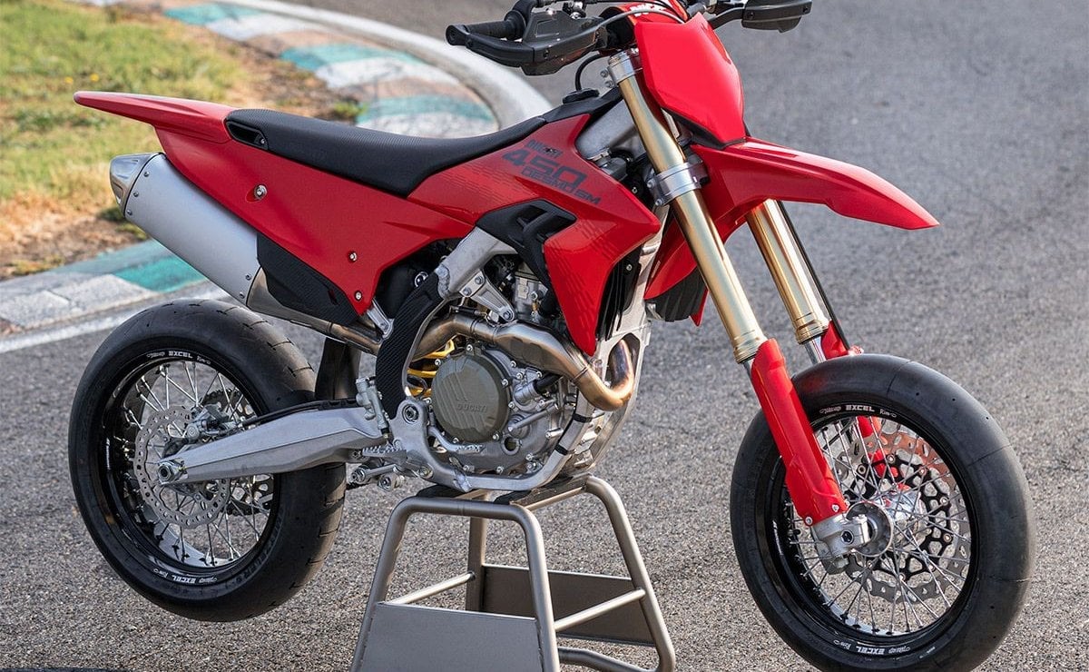 MDP ducati 450sm1 La Ducati Supermotard Desmo450 SM: Revolución Desmodrómica en Europa