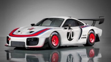 MDP el ceo de apple maneja un porsche 935 qu 1200x740 1 El Renacimiento del Porsche 935: Un Ícono Moderno con Corazón de 911 GT2 RS