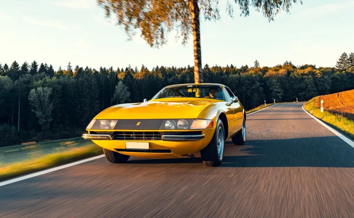 Ferrari Daytona: La leyenda del diseño y rendimiento que marcó una era MDP ferrari daytona 1970 con v12 original a Ferrari Daytona: La leyenda del diseño y rendimiento que marcó una era