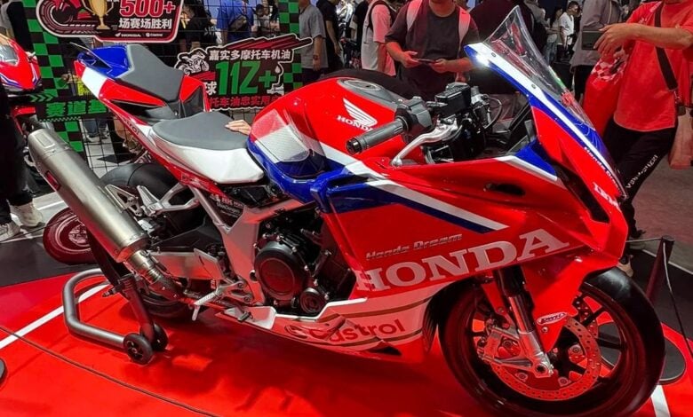 Honda CBR500R FOUR Racing Color: Un Vistazo al Futuro de las Motos Deportivas MDP honda cbr500 four hrc2 Honda CBR500R FOUR Racing Color: Un Vistazo al Futuro de las Motos Deportivas