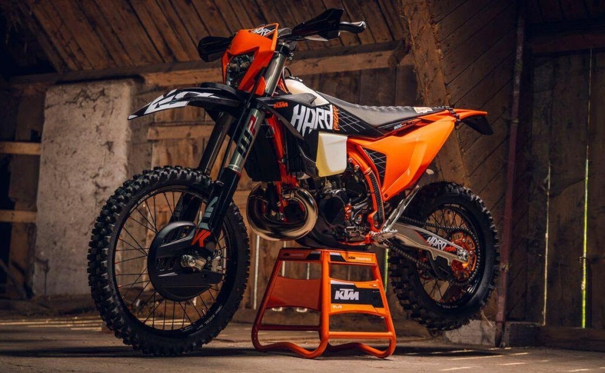 MDP ktm exc 300 hardenduro1 La KTM 300 EXC HARDENDURO 2027: Potencia y Rendimiento para los Amantes del Enduro Extremo