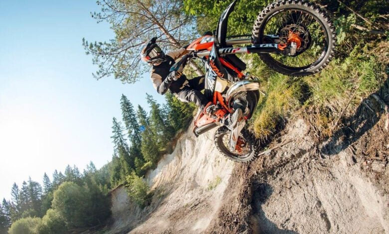 MDP ktm exc 300 hardenduro4 La KTM 300 EXC HARDENDURO 2027: Potencia y Rendimiento para los Amantes del Enduro Extremo