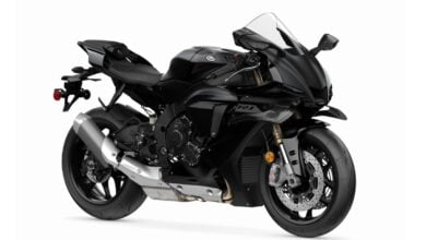 Yamaha R1: La Máxima Expresión de la Tecnología MotoGP en la Calle MDP yzf r1 2027 2 1 response jp 1200x740 1 Yamaha R1: La Máxima Expresión de la Tecnología MotoGP en la Calle