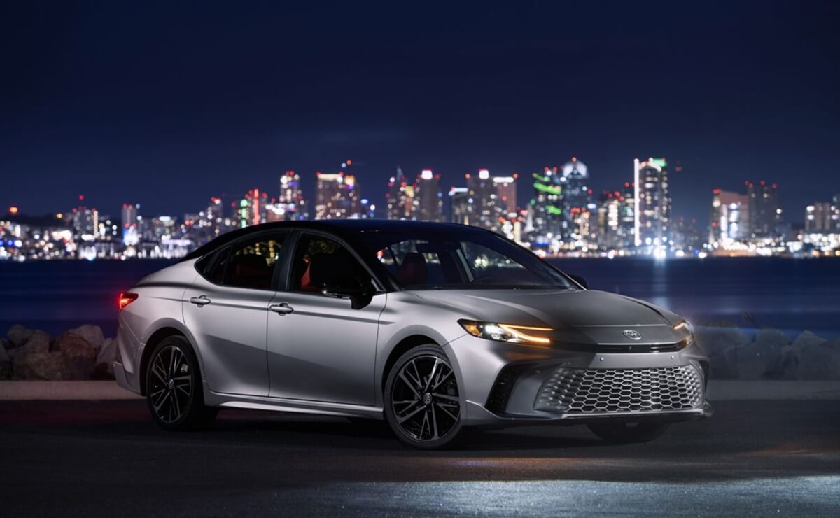 Toyota Camry 2027: El Futuro Híbrido Abre Caminos en Estados Unidos MDP 2027 Toyota Camry XSE AWD HeavyMetalBlackRoof 001 1500x990 1 Toyota Camry 2027: El Futuro Híbrido Abre Caminos en Estados Unidos