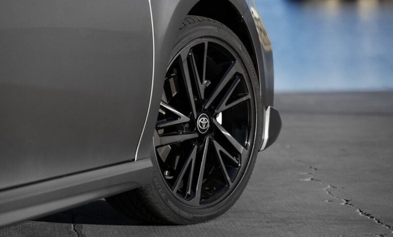 Toyota Camry 2027: El Futuro Híbrido Abre Caminos en Estados Unidos MDP 2027 Toyota Camry XSE AWD HeavyMetalBlackRoof 038 Toyota Camry 2027: El Futuro Híbrido Abre Caminos en Estados Unidos