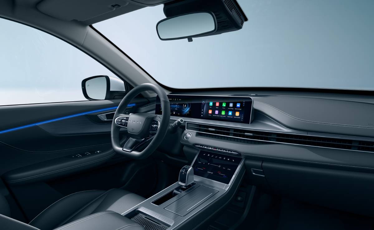 Chery revoluciona el mercado con su SUV híbrido compacto: ¿una nueva era para la movilidad urbana? MDP Chert Tiggo 4 CSH interior Chery revoluciona el mercado con su SUV híbrido compacto: ¿una nueva era para la movilidad urbana?