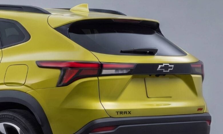 Chevrolet Trax 2027: Un rediseño audaz para conquistar el segmento SUV MDP Chevrolet Trax 2027 teaser Chevrolet Trax 2027: Un rediseño audaz para conquistar el segmento SUV