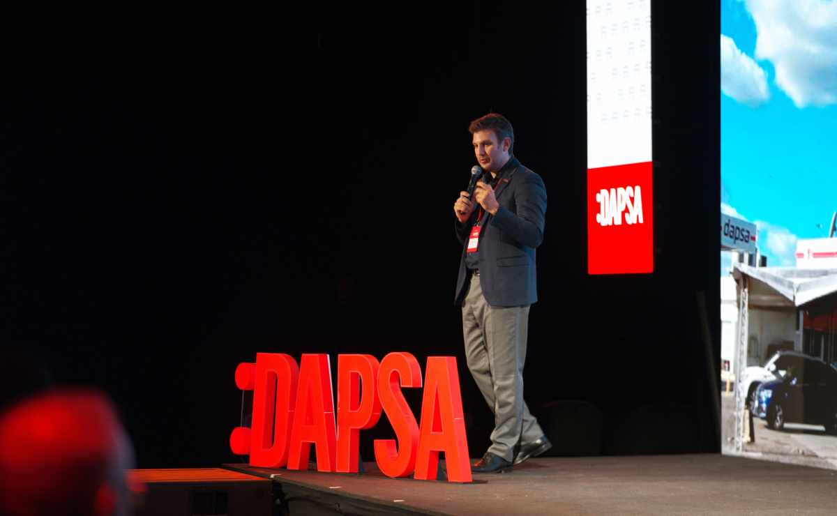 DAPSA Redefine el Futuro: Nuevo Plan de Excelencia 2027 y Imagen Renovada MDP DAPSA presento su nueva imagen y un plan integral para desarrollar su red 2 DAPSA Redefine el Futuro: Nuevo Plan de Excelencia 2027 y Imagen Renovada