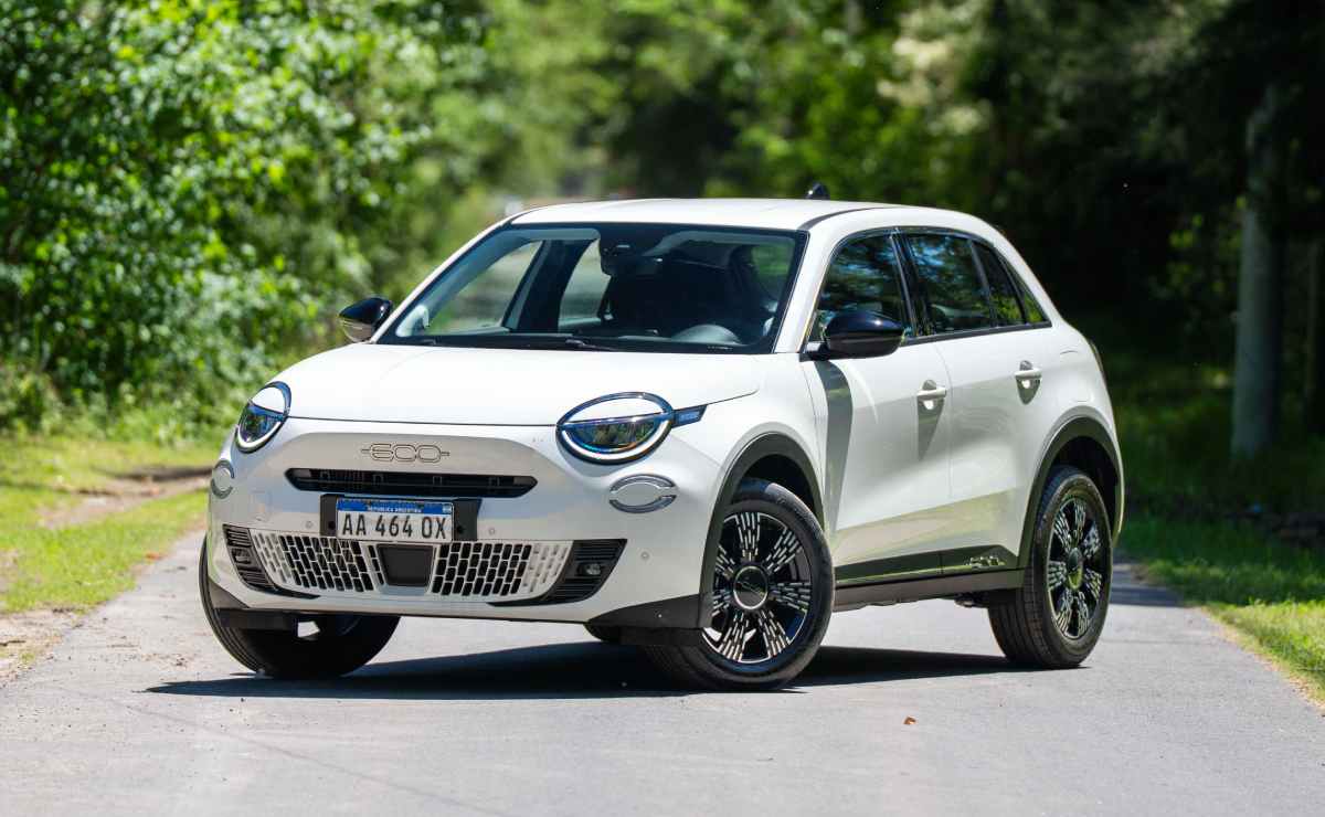 MDP Fiat 600 SUV 1 Jeep Avenger, Peugeot 2008 y Fiat 600 Hybrid: Diferencias Clave en la Nueva Saga de SUV Compactos