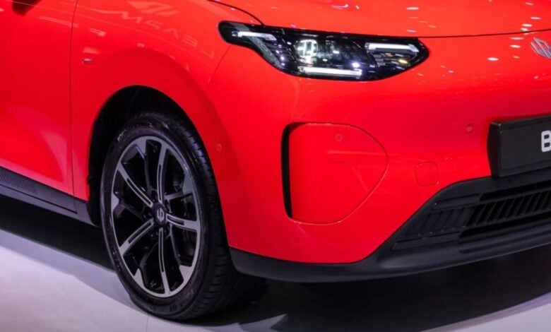 MDP Leapmotor B03 teaser ¿Es el Leapmotor B03 el hatchback eléctrico más esperado del año?