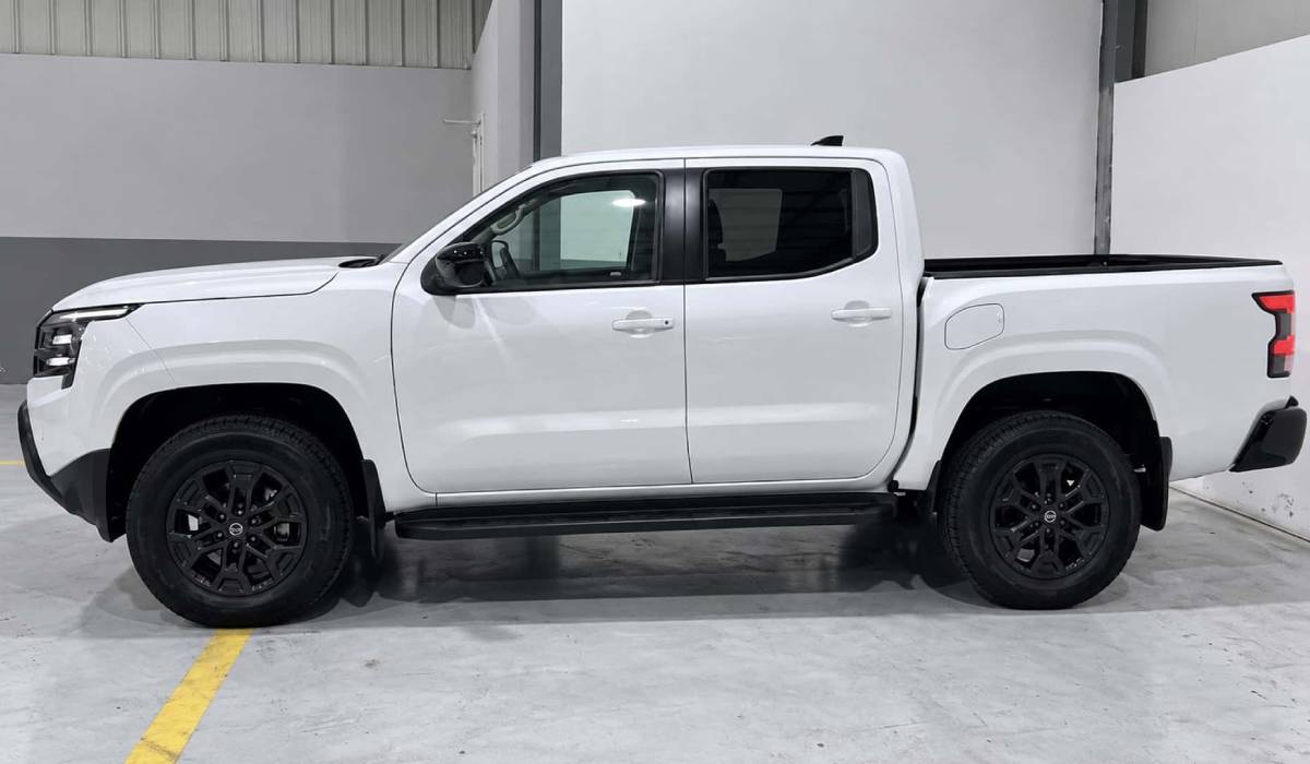 MDP Nueva Nissan Frontier asia perfil Nissan Frontier PRO PHEV 2027: La Transformación de las Pick Ups Híbridas