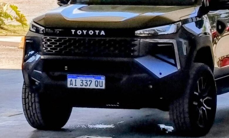 Toyota Hilux 2027: Un Salto Evolutivo Hacia la Electrificación MDP Nueva Toyota Hilux 2027 trompa Toyota Hilux 2027: Un Salto Evolutivo Hacia la Electrificación