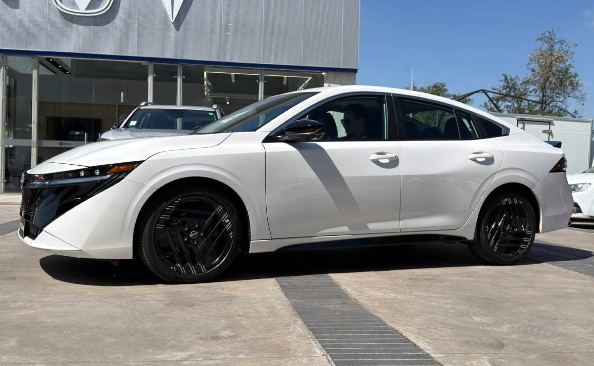 MDP Nuevo Nissan Sentra frente 1 ¿Por qué el nuevo Nissan Sentra es la opción más esperada en el mercado chileno?