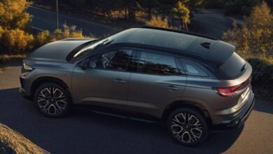 MDP Nuevo Renault Austral perfil ¿Es el Renault Austral E-Tech el SUV híbrido que dominará las calles?