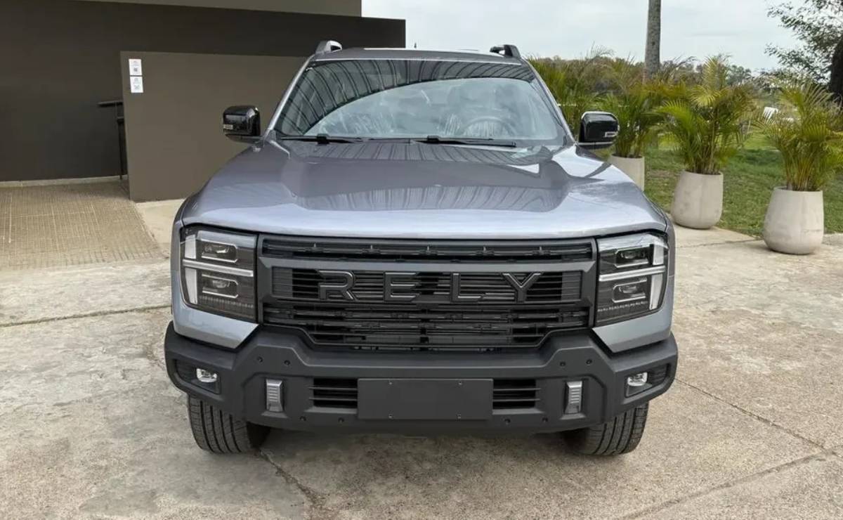 La Rely R8: La nueva contendiente que sacude el mercado argentino de camionetas 4x4 MDP Pick up Rely R8 trompa La Rely R8: La nueva contendiente que sacude el mercado argentino de camionetas 4x4