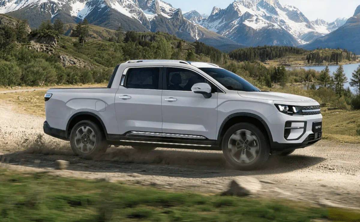 MDP Pick up Riddara R6 PHEV perfil 1 ¿El vehículo todo terreno definitivo? Descubre el nuevo Can-Am Defender