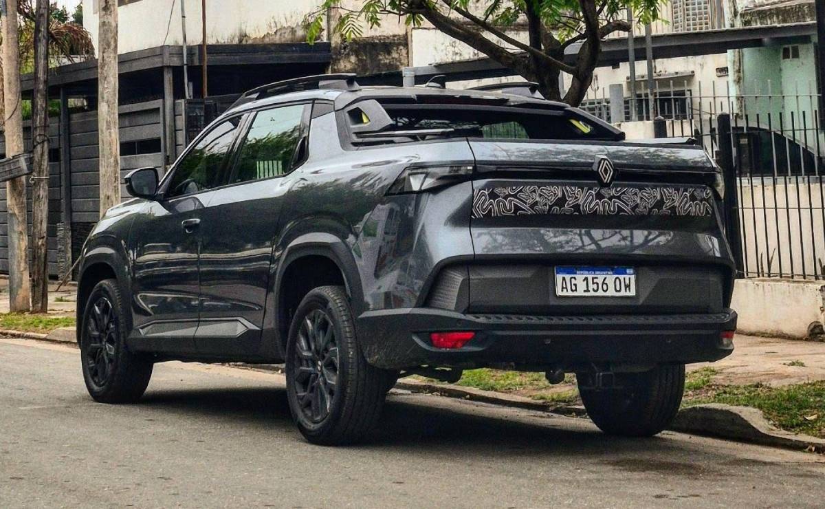 Renault Niagara: La Revolución Turbo que Acelera el Segmento de Pick-Ups en Argentina MDP Renault Niagara calle 2 Renault Niagara: La Revolución Turbo que Acelera el Segmento de Pick-Ups en Argentina