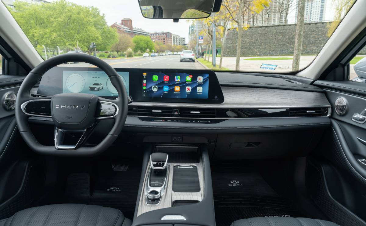 MDP Sedan Chery Arrizo 8 CSH Luxury interior Chery Arrizo 8: El sedán híbrido enchufable que redefine la autonomía y el equipamiento por menos de 35 mil dólares
