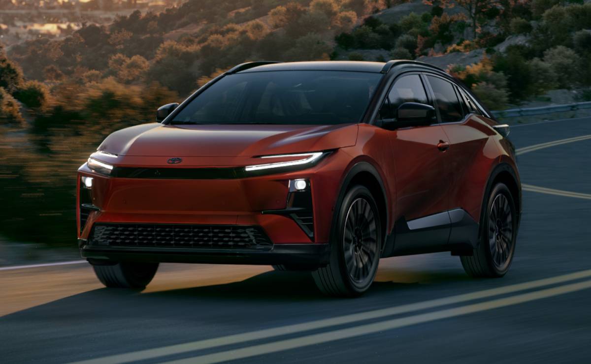 MDP Toyota C HR 2026 accion Toyota C-HR 2027: La Evolución del Crossover Compacto que Reescribe las Normas
