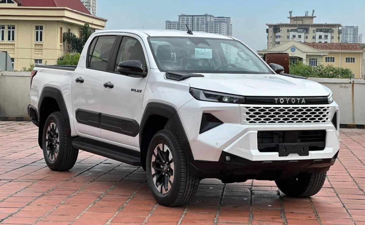 Toyota Hilux 2027: La pick-up que desafía el futuro con su versión eléctrica MDP Toyota Hilux 2027 frente 2 Toyota Hilux 2027: La pick-up que desafía el futuro con su versión eléctrica