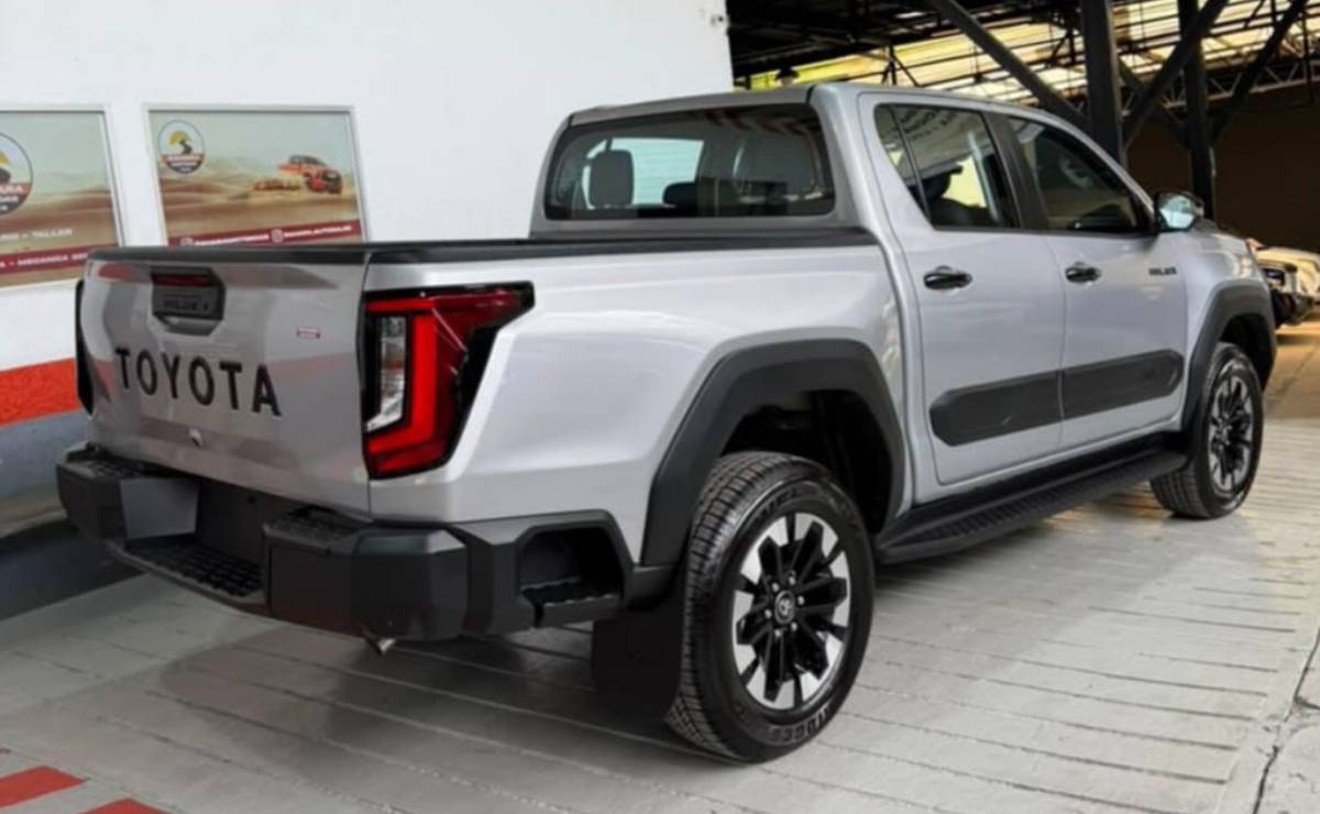 MDP Toyota Hilux 2027 trasera 1 Toyota Hilux 2027: La Reinvención que Marca la Diferencia