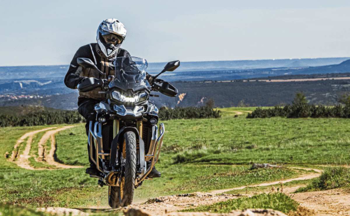 Voge DS900X: La Esperada Llegada del Motor Bicilíndrico Potente y Accesible al Mercado de Octubre 2026 MDP Voge 900 dsx frente Voge DS900X: La Esperada Llegada del Motor Bicilíndrico Potente y Accesible al Mercado de Octubre 2026