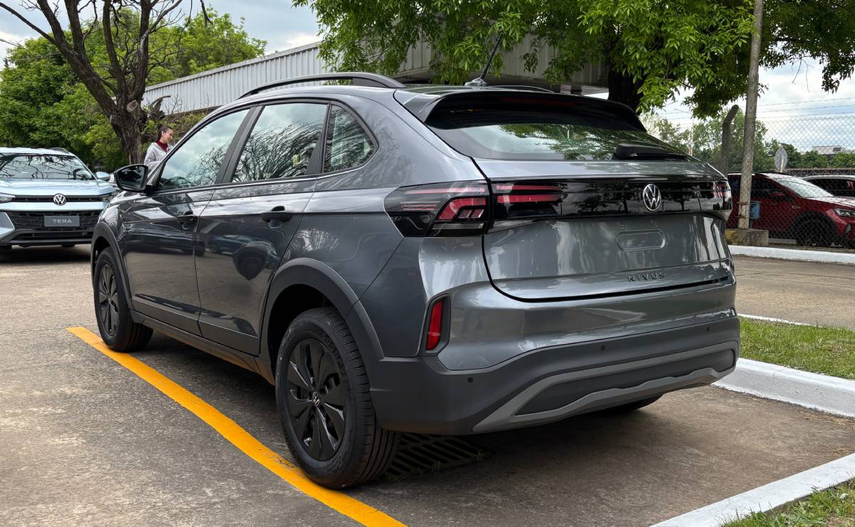 MDP Volkswagen Nivus Sense trasera 1 Volkswagen Nivus Sense: ¿Es este el Crossover que Revoluciona el Mercado?