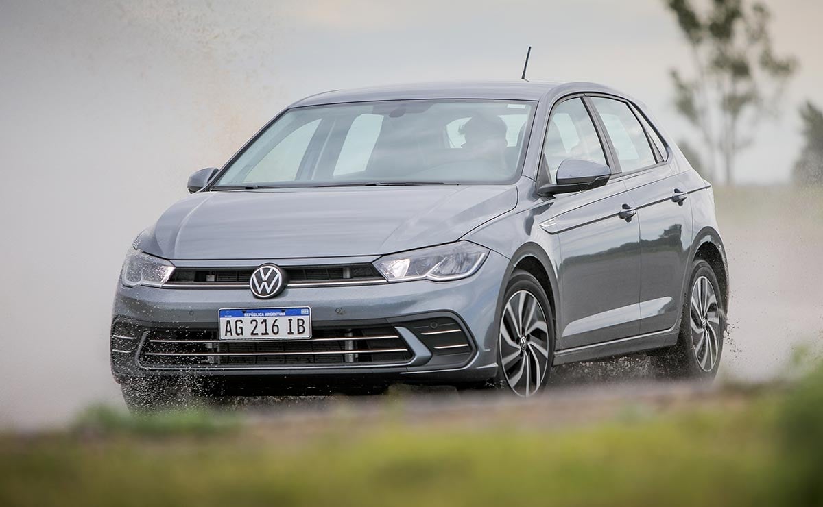 Volkswagen Polo Highline vs. Nivus Comfortline: ¿Cuál es la Mejor Elección? MDP Volkswagen Polo Highline accion 1 Volkswagen Polo Highline vs. Nivus Comfortline: ¿Cuál es la Mejor Elección?