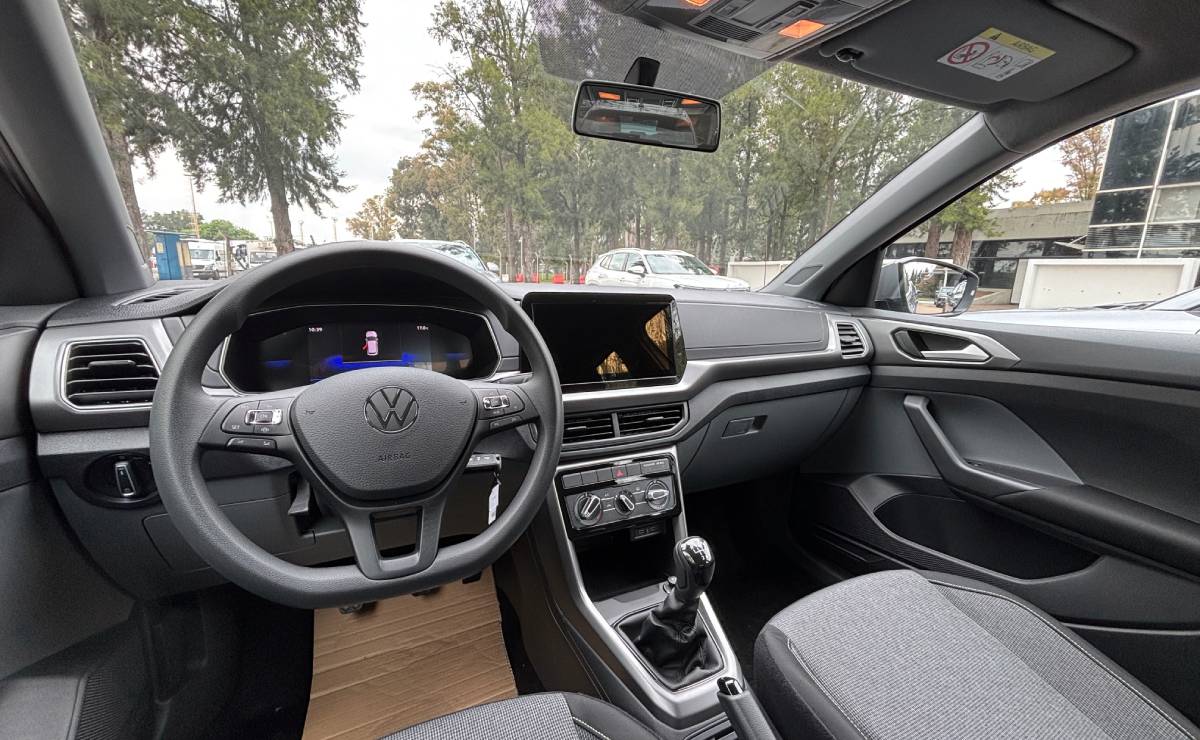 ¿Es el Volkswagen T-Cross Sense la SUV económica y completa que estábamos esperando? Volkswagen T-Cross Sense interior