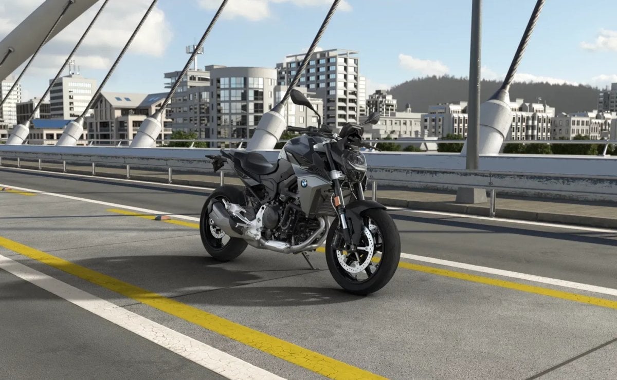BMW F 900 R Black Edition: La motocicleta que redefine la elegancia y tecnología sobre dos ruedas MDP bmw f900 black edition2 BMW F 900 R Black Edition: La motocicleta que redefine la elegancia y tecnología sobre dos ruedas
