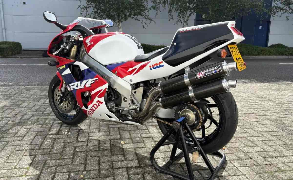 MDP honda RVF750R RC45 subasta 2 La Subasta que Hará Historia: Más de 200 Motos Clásicas en Solihull