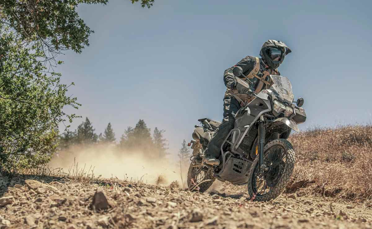 MDP kawasaki klr650 df La Kawasaki KLR650 DF 2027: Una Nueva Dimensión en la Aventura Utilitaria