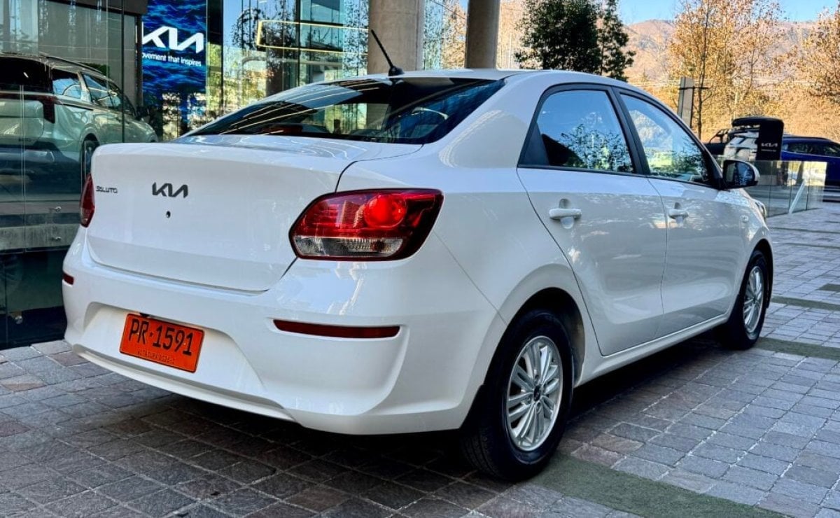 MDP kia soluto sedan2 El Kia Soluto se Renovó en Chile: ¿Vale la Pena su Nueva Versión Automática?