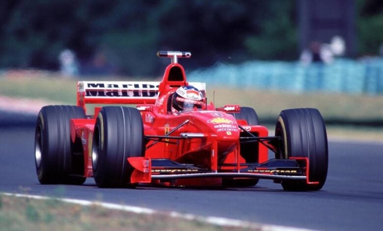 Un Viaje en el Tiempo: La Magia de los Autos Históricos Deslumbra en el Parque MDP los v10 y v8 de schumacher volvieron a r 1200x740 1 Un Viaje en el Tiempo: La Magia de los Autos Históricos Deslumbra en el Parque