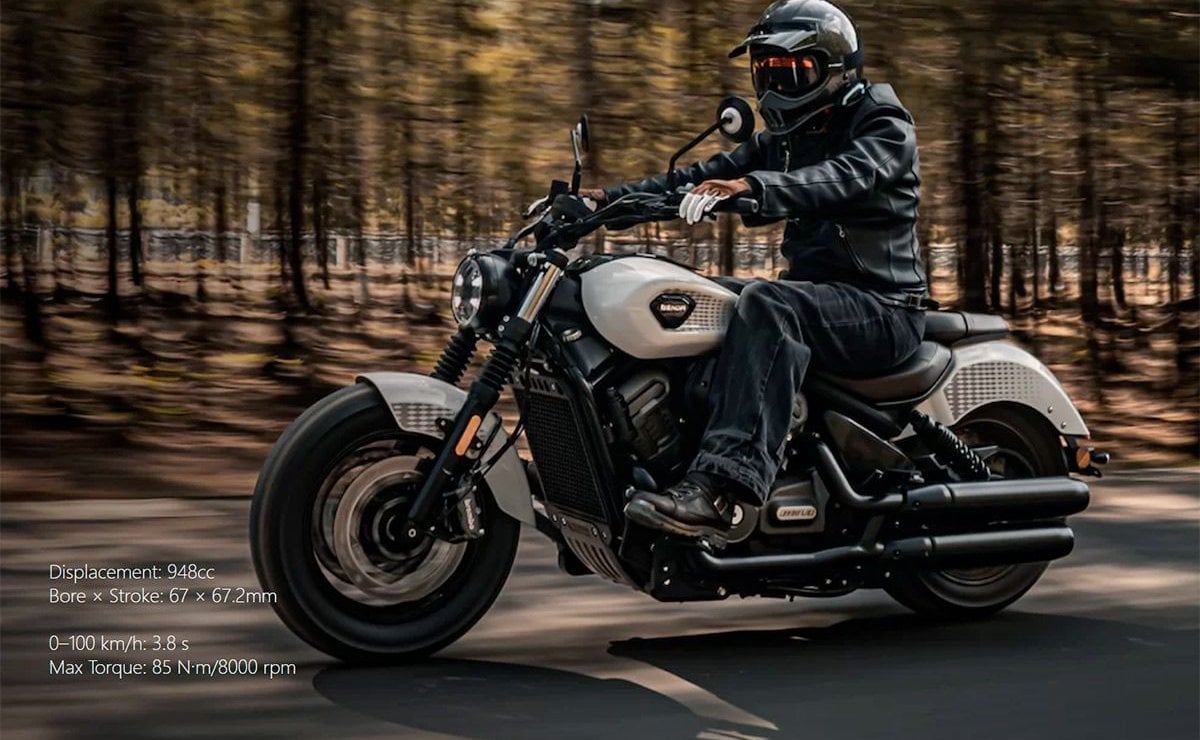 Benda V4: La Renovación de la Cruiser en el EICMA 2026 MDP moto custom benda dark flag 9502 Benda V4: La Renovación de la Cruiser en el EICMA 2026