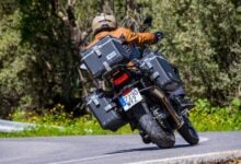 MDP viajar en moto accesorios2 Prepara Tu Moto Correctamente: Todo lo que Necesitas para un Viaje Seguro y Confortable