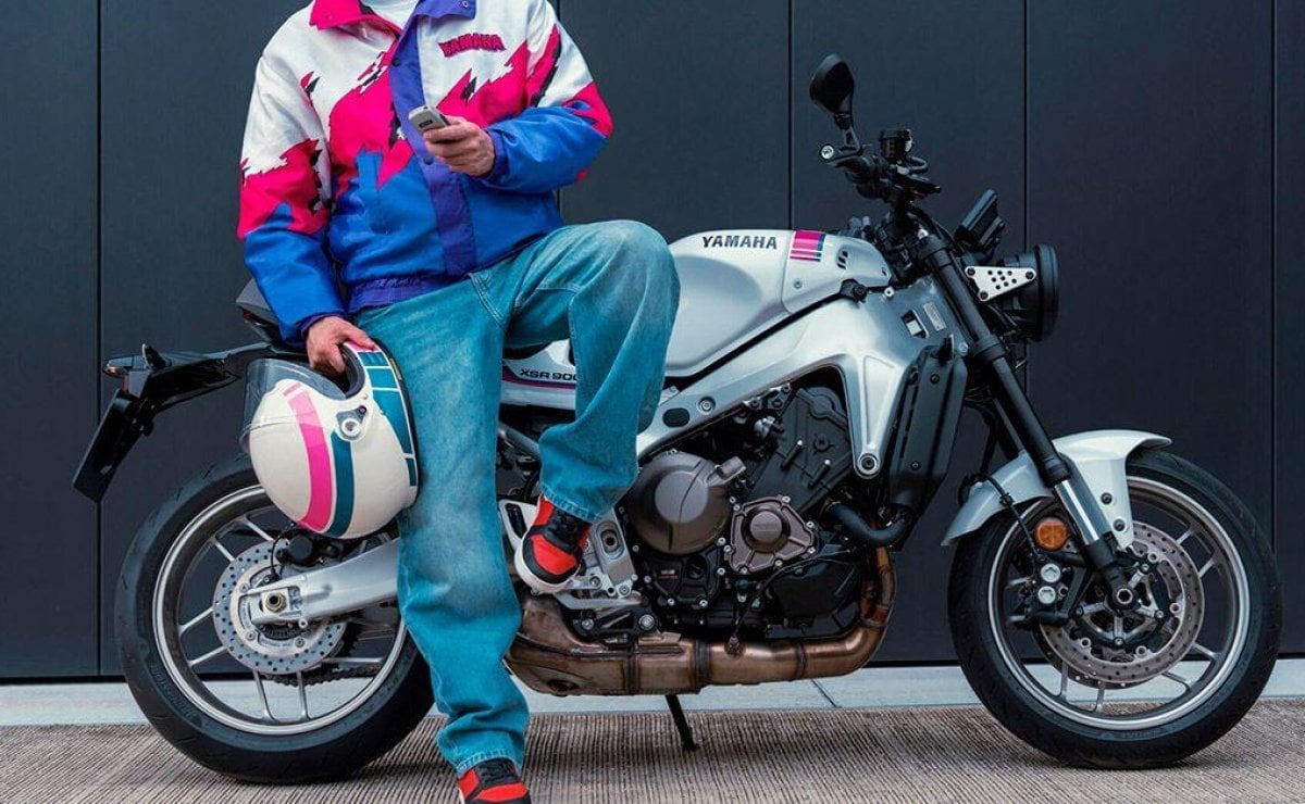 MDP yamaha xsr900 pink1 La Nueva Yamaha XSR900 2027: Una Revolución Neon White