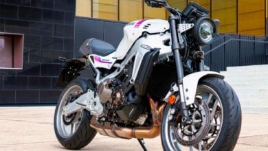 MDP yamaha xsr900 pink4 La Nueva Yamaha XSR900 2027: Una Revolución Neon White